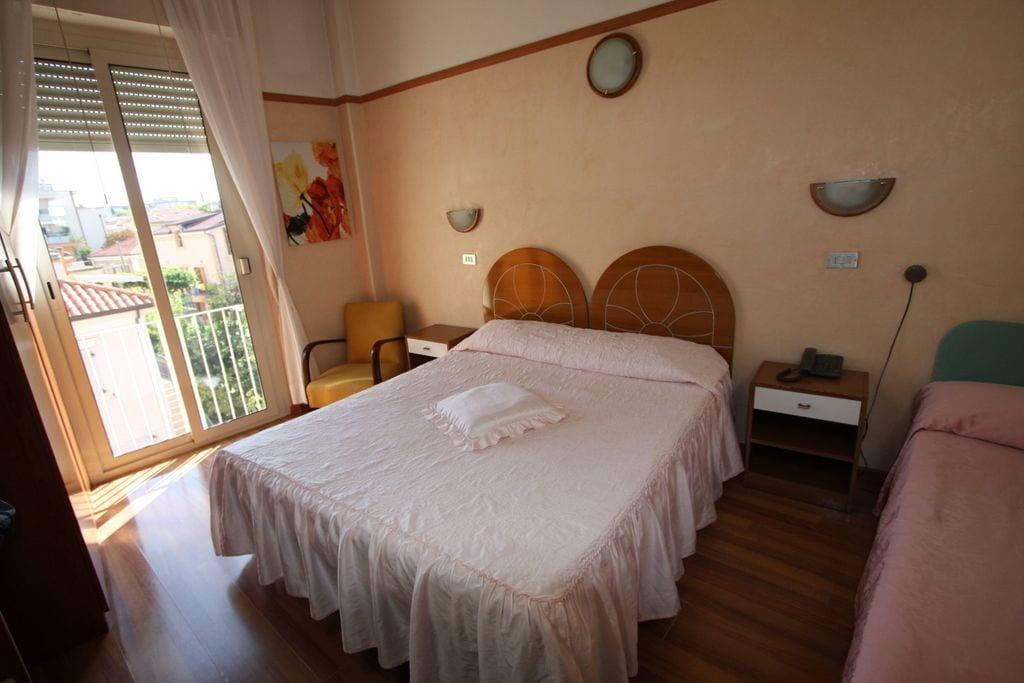 Hotel Britannia Rimini Marina Centro Екстер'єр фото