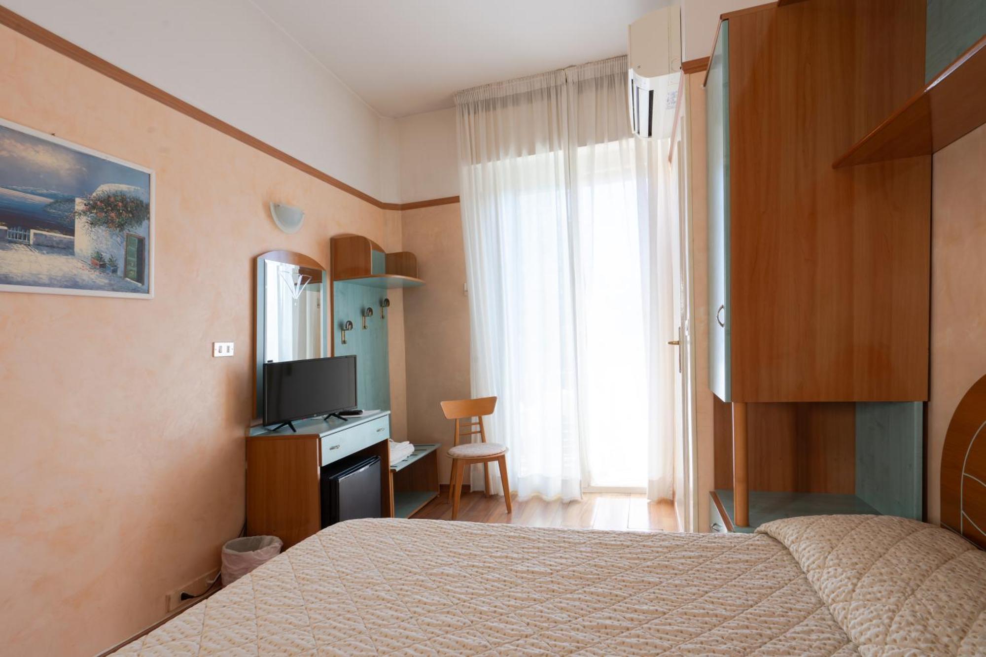 Hotel Britannia Rimini Marina Centro Екстер'єр фото