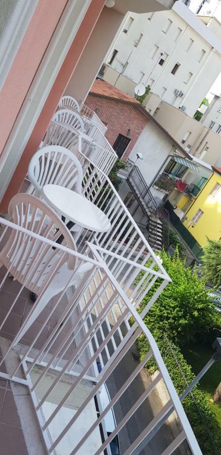 Hotel Britannia Rimini Marina Centro Екстер'єр фото